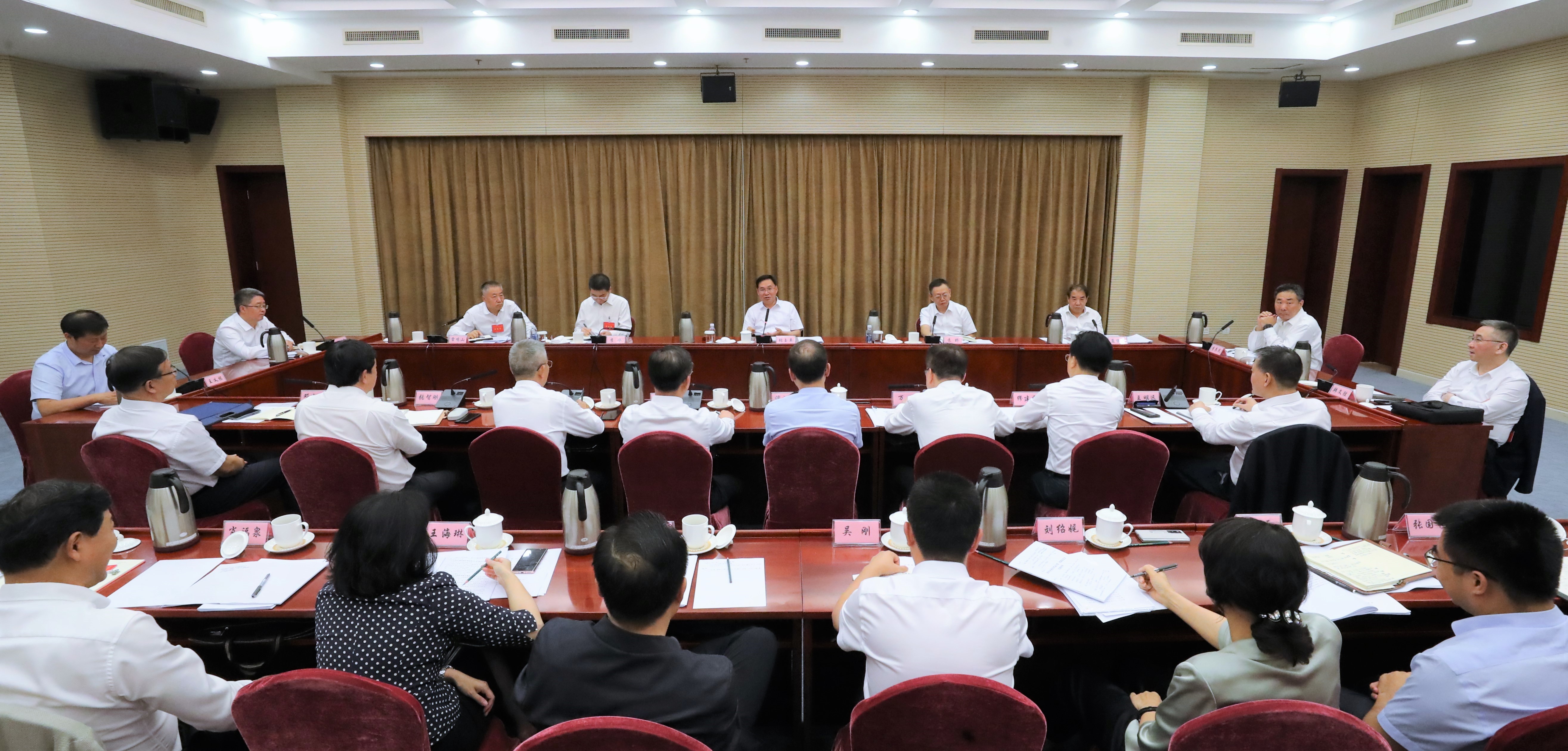 张玉卓、、、国资、、、央企、、、国资委、、、书记、、、主任、、、国企、、、企业刷新