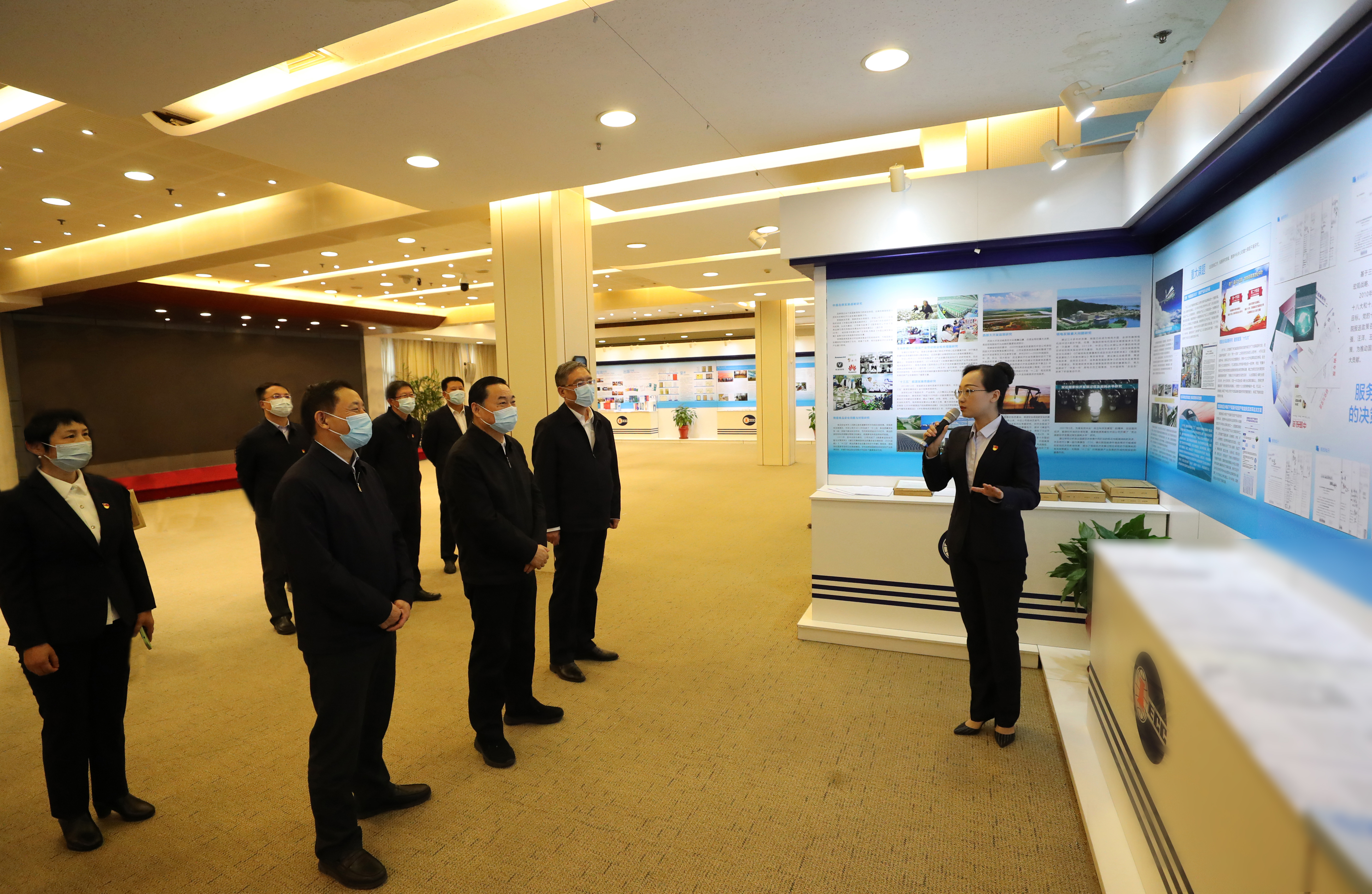 郝鹏、、、国资、、、央企、、、国资委、、、书记、、、主任、、、国企、、、企业刷新